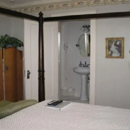 Far View - A Bed & Breakfast Estate-2